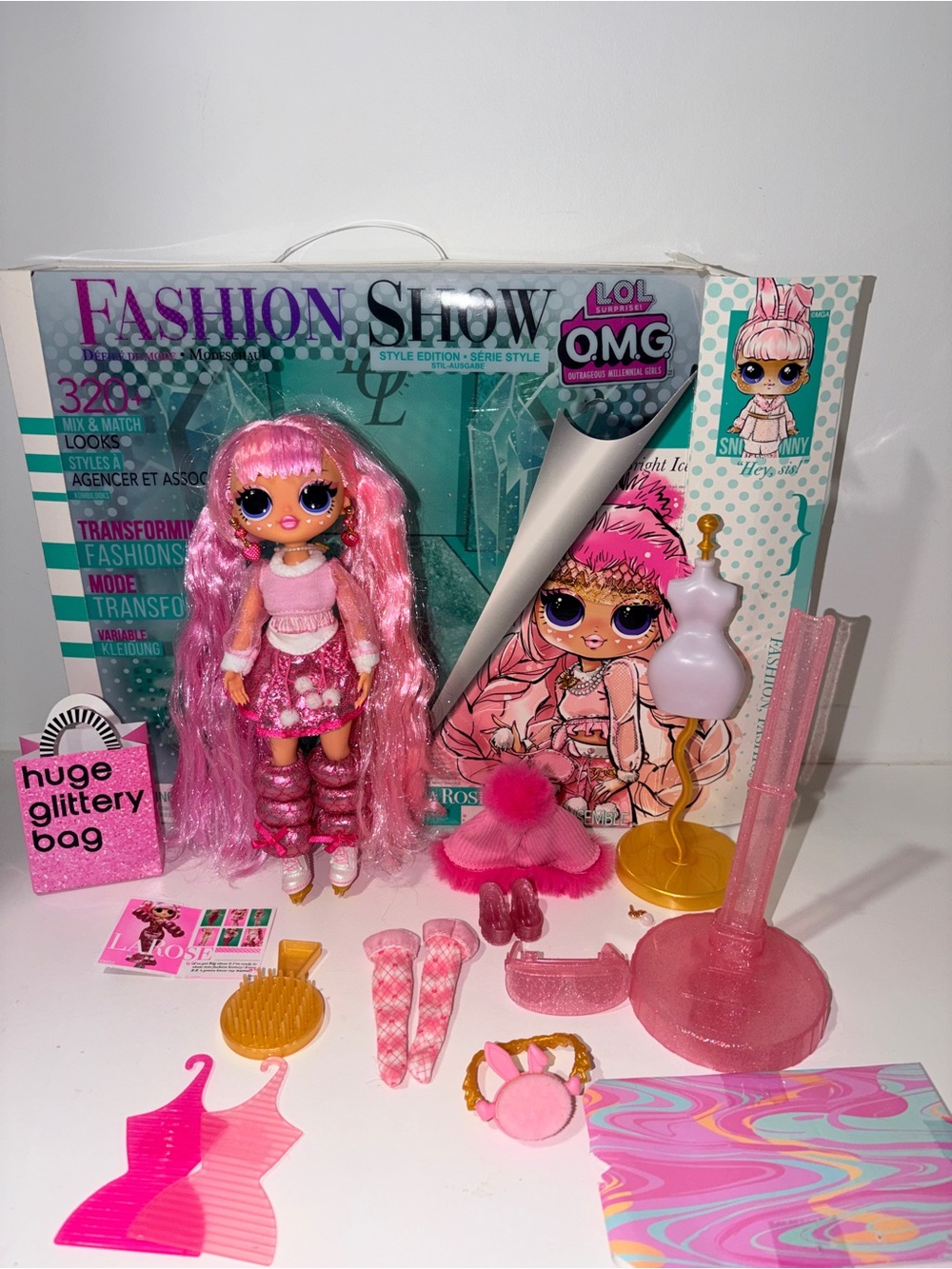 LOL Surprise OMG Fashion Show Style Edition LaRose Fashion Doll 2022